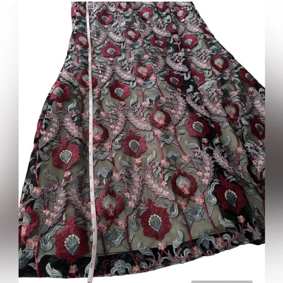 Elegant Purple Patterned Women's Dress - Picture 9 of 10